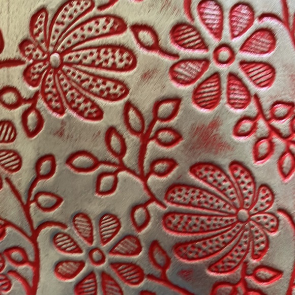 Red Leather Flowered Shoulder Bag - Picture 4 of 15